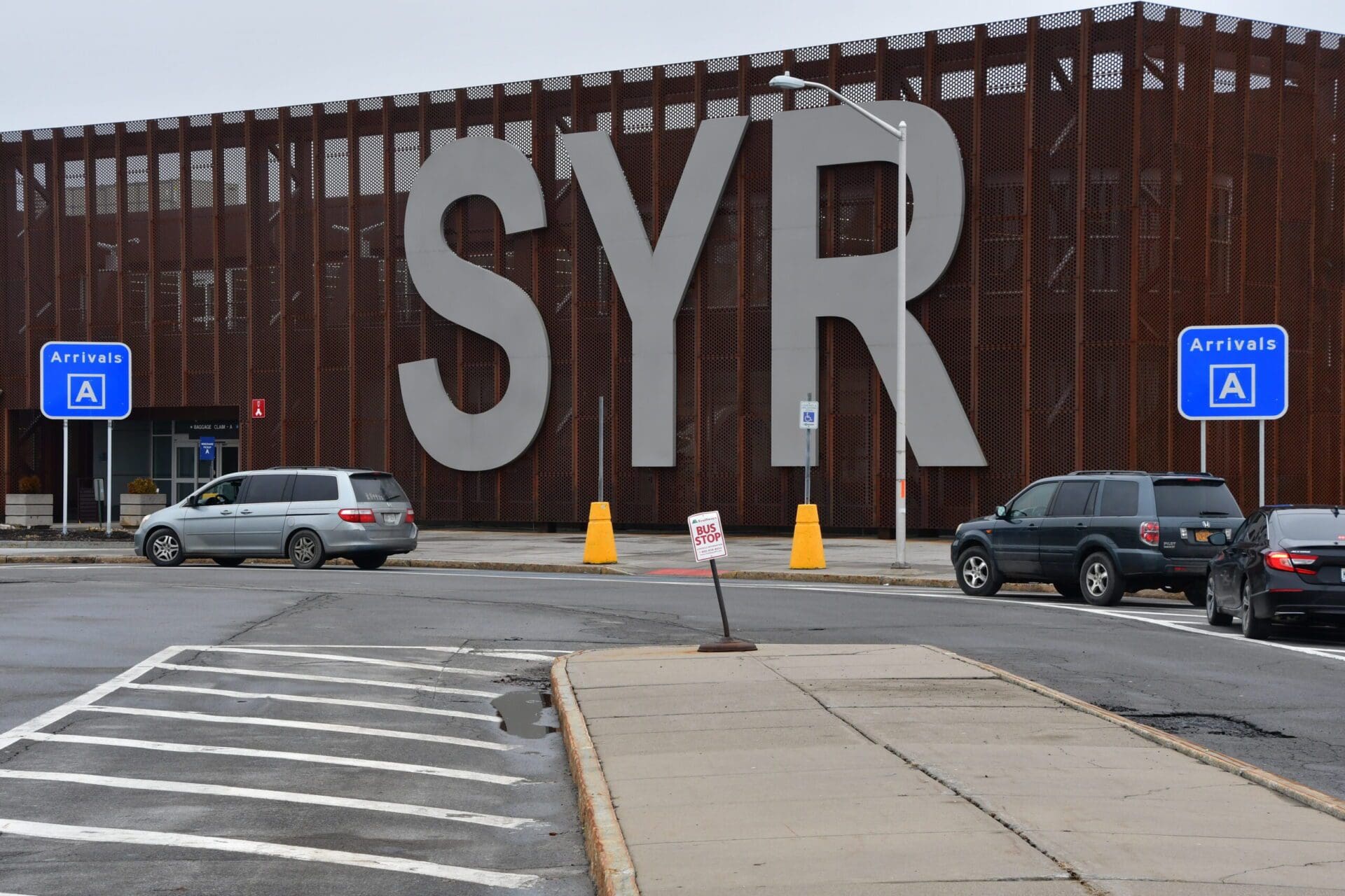 Parking & Transportation - Syracuse Hancock International Airport