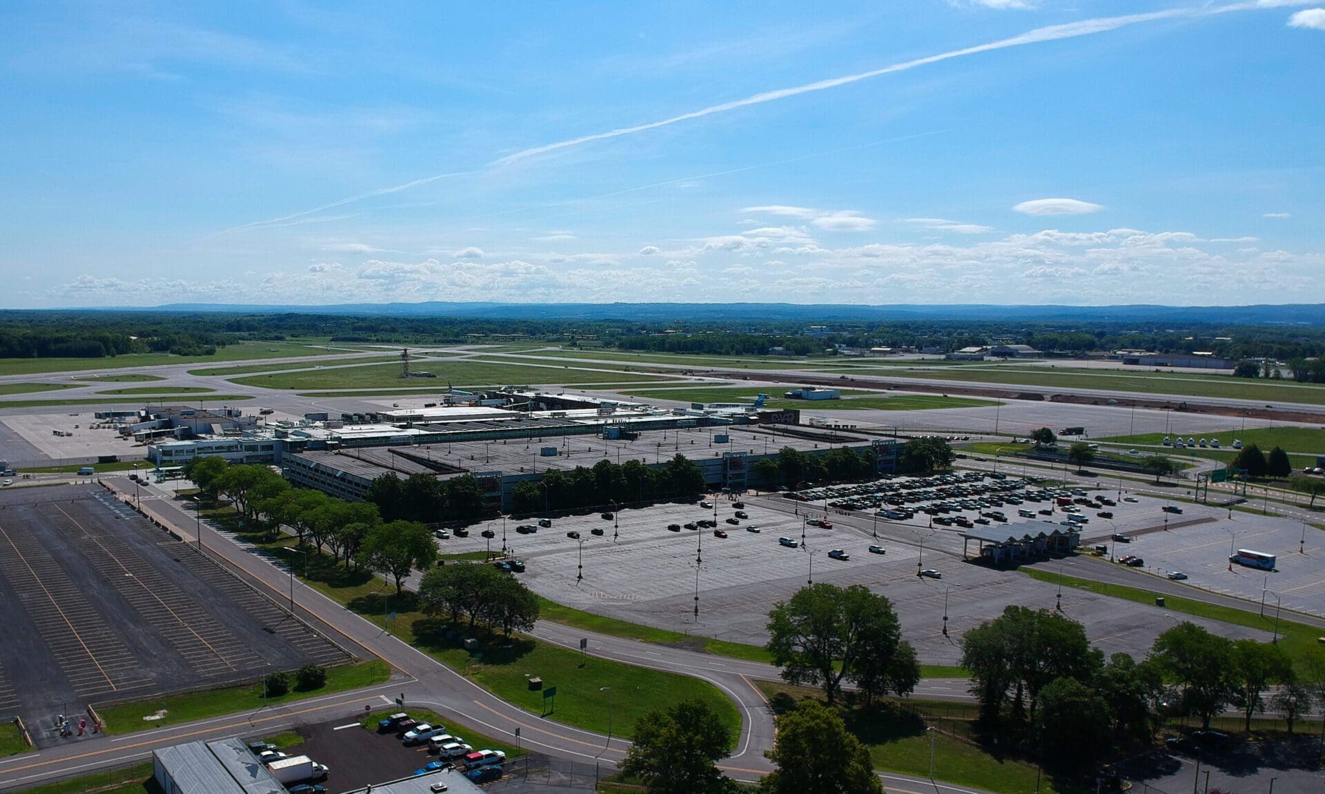 Parking & Transportation - Syracuse Hancock International Airport